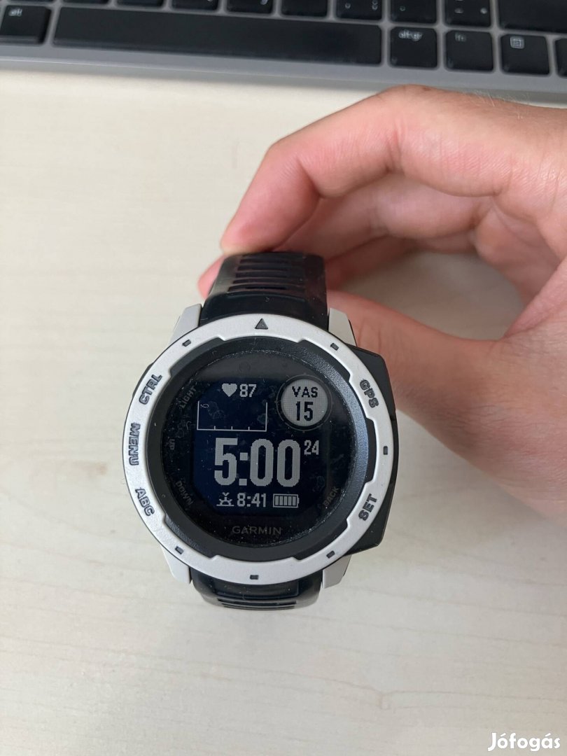 Garmin instinct