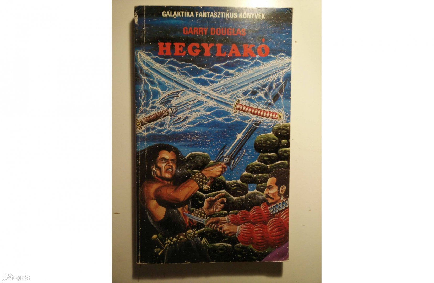 Garry Douglas: Hegylakó