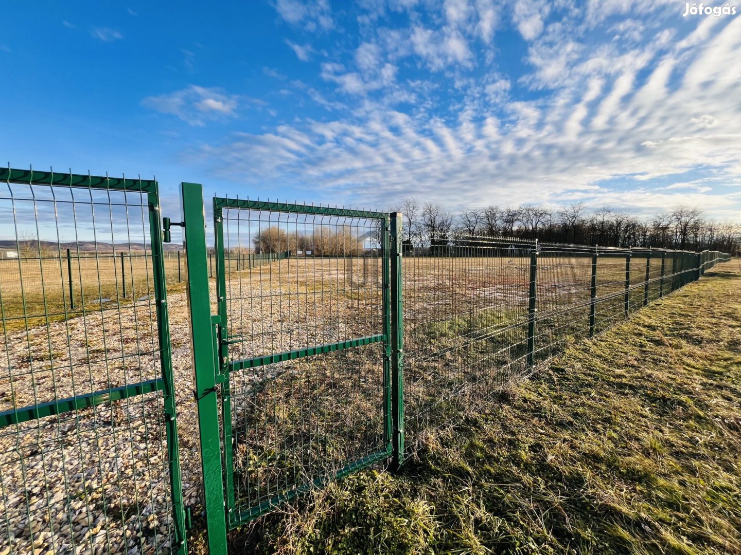 Gazdasági, Kereskedelmi, Szolgáltató