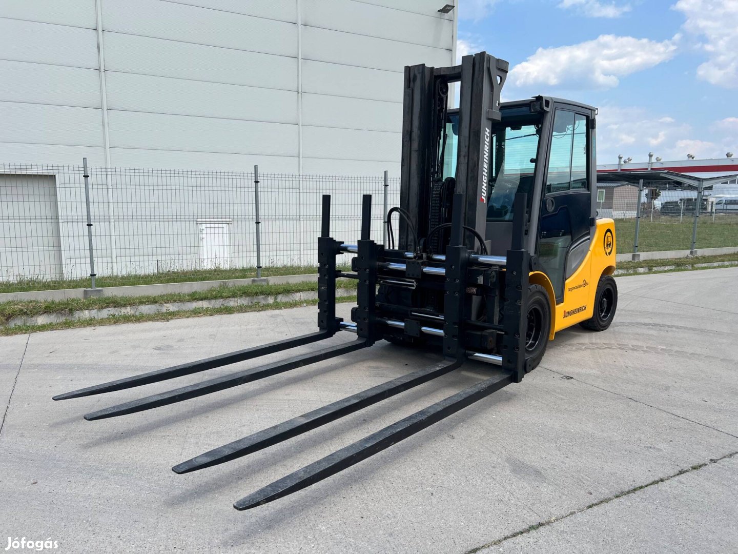Gázüzemű targonca Jungheinrich TFG S50s 5 t teherbírás 5.2 m emelés