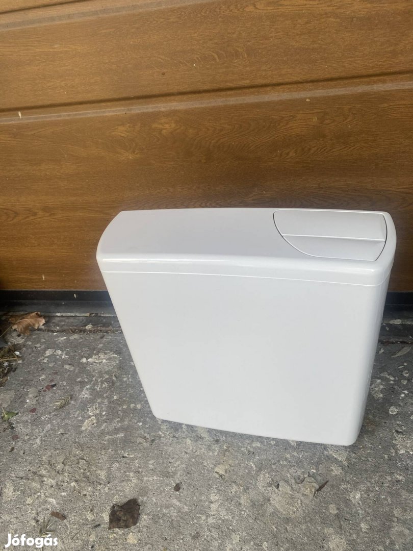 Geberit 140.300.11.1 típusú wc tartály