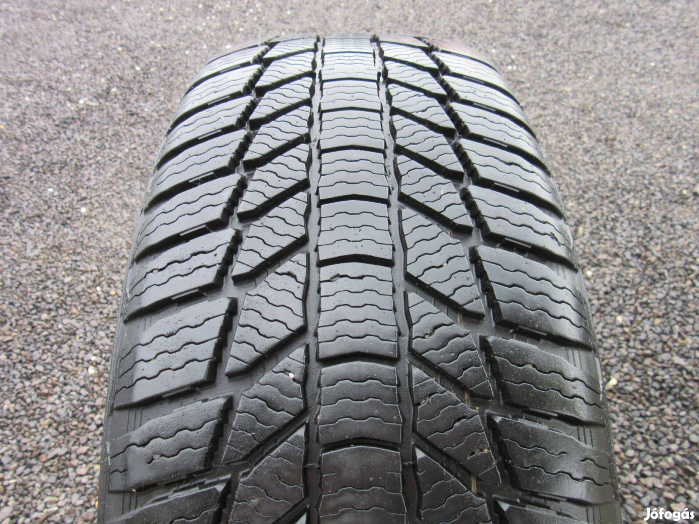 General 225/60 R17 Téli gumi eladó