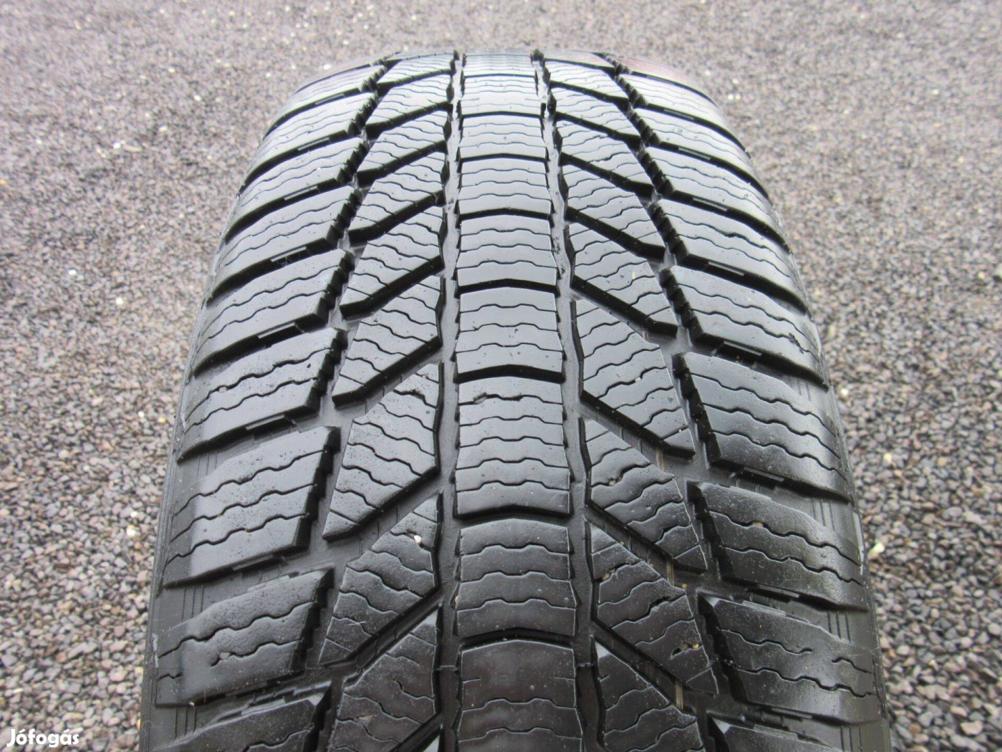 General 225/60 R17 Téli gumi eladó