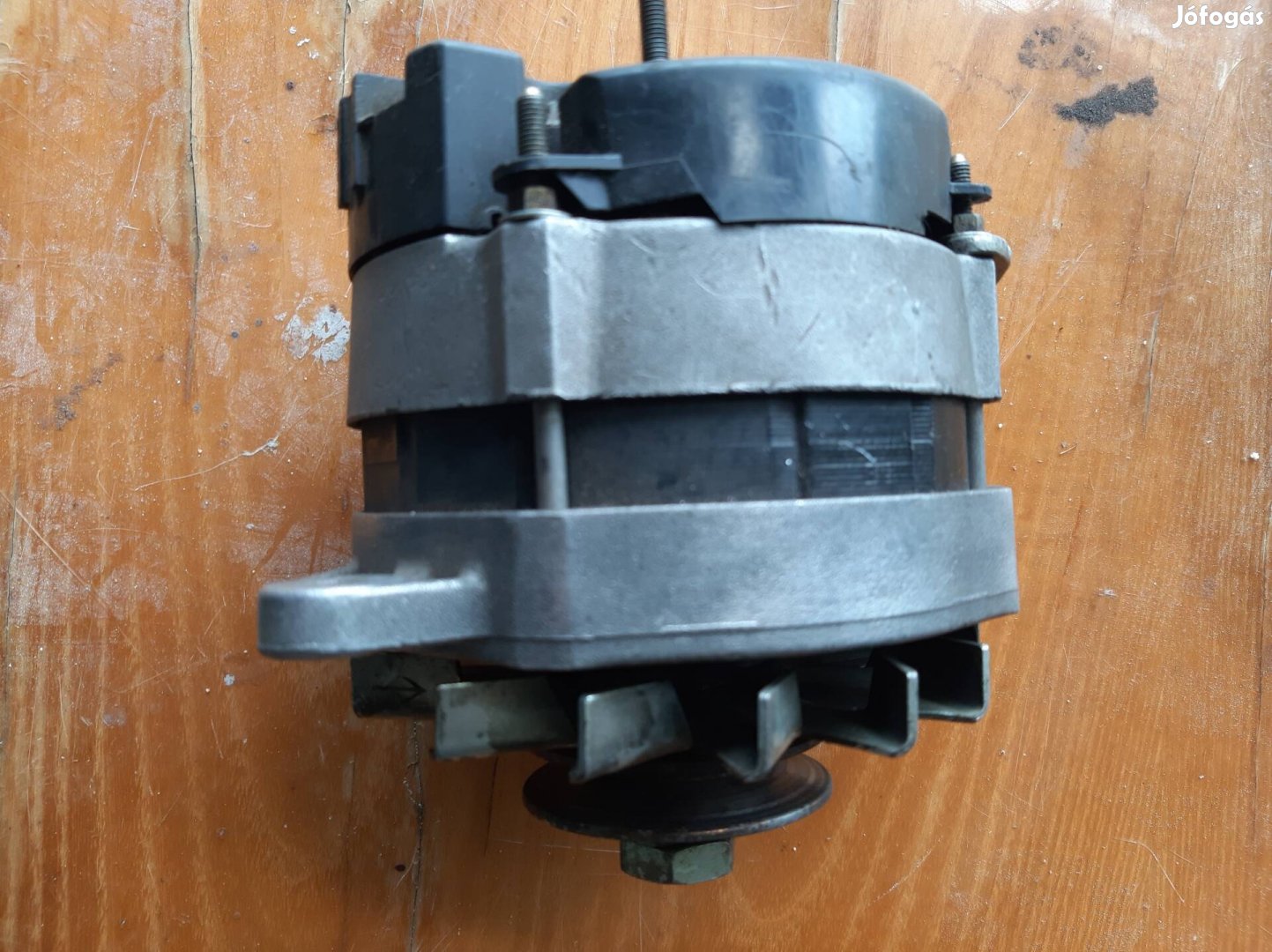 Generátor 12 V 50W e