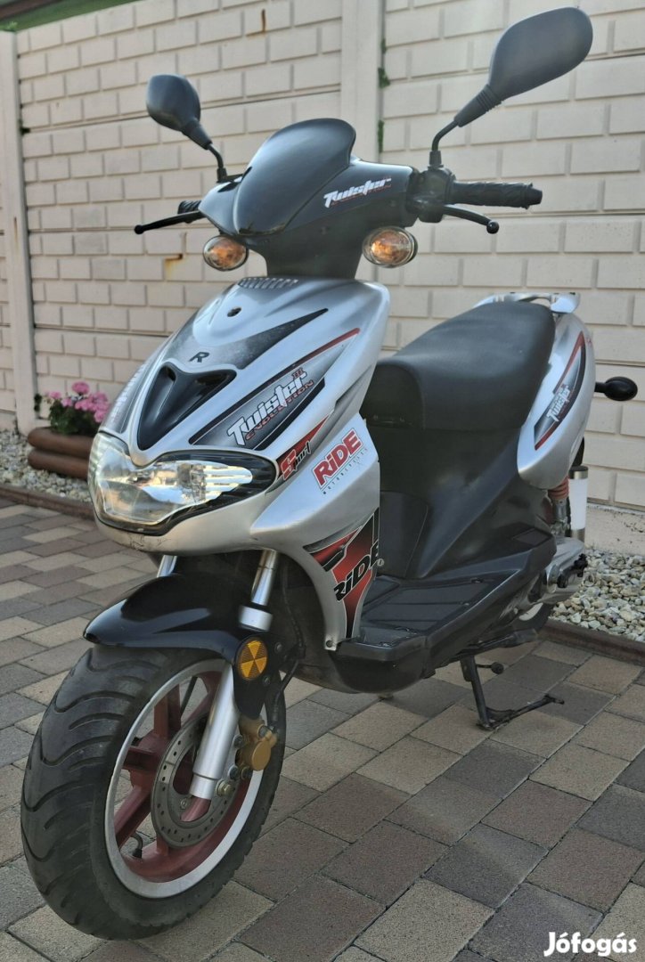 Generic Ride Twister 50 Megkímélt 7600km