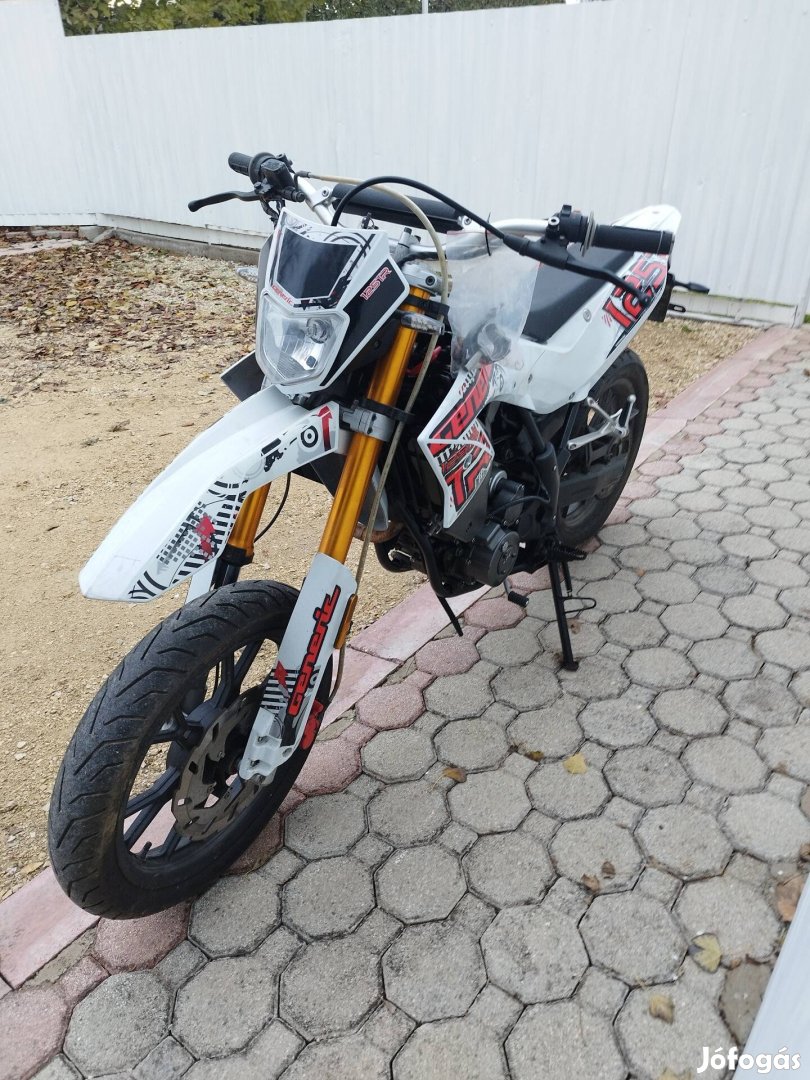 Generic TR 125 supermoto, alkatrésznek eladó