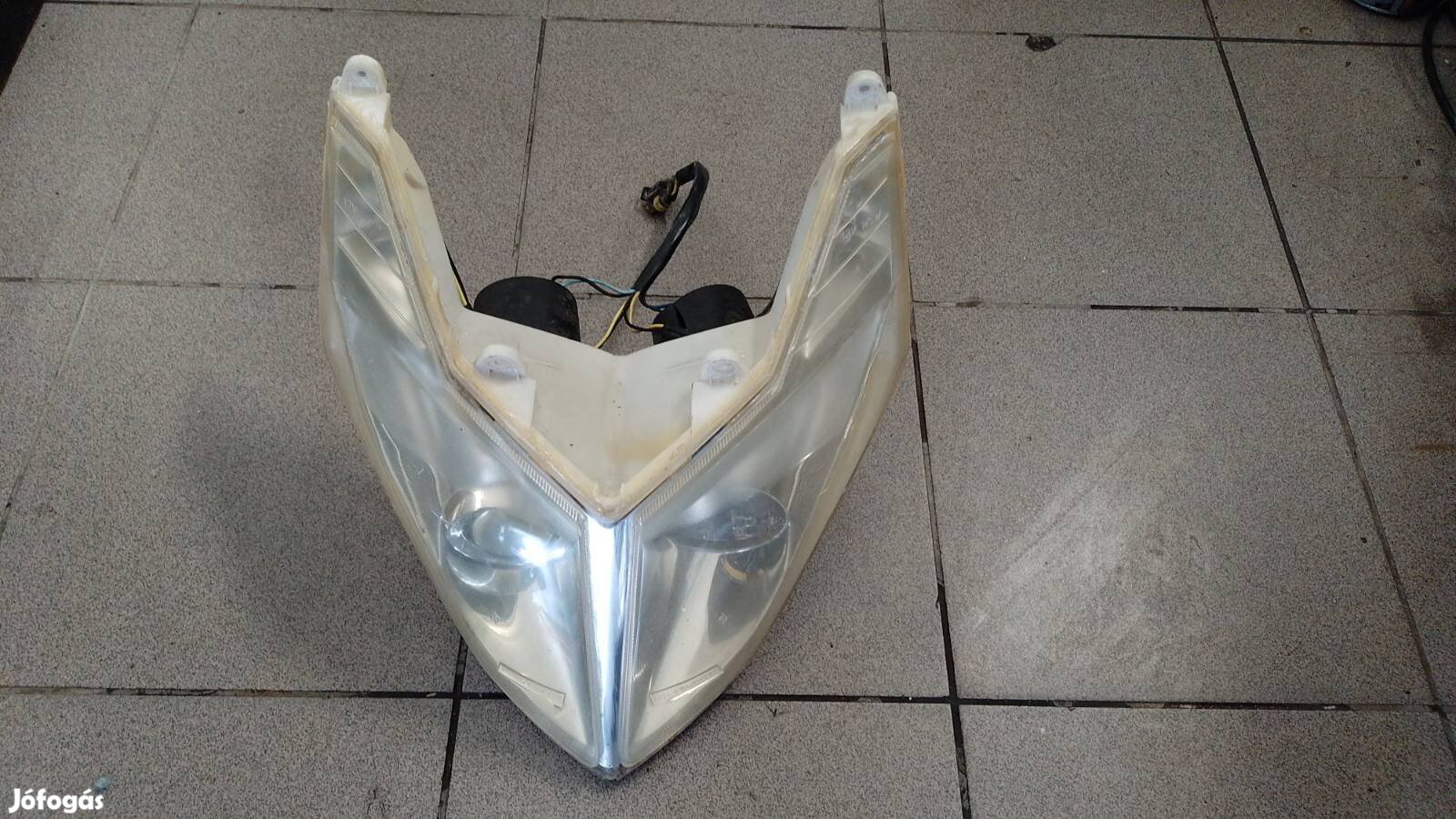 Generic XOR 125 első lámpa