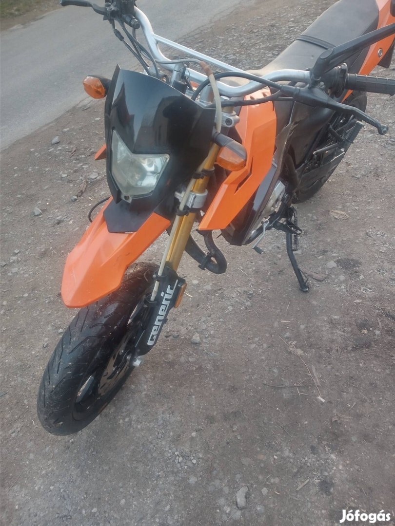 Generic tg SM 50 supermoto segédmotor kerékpár 