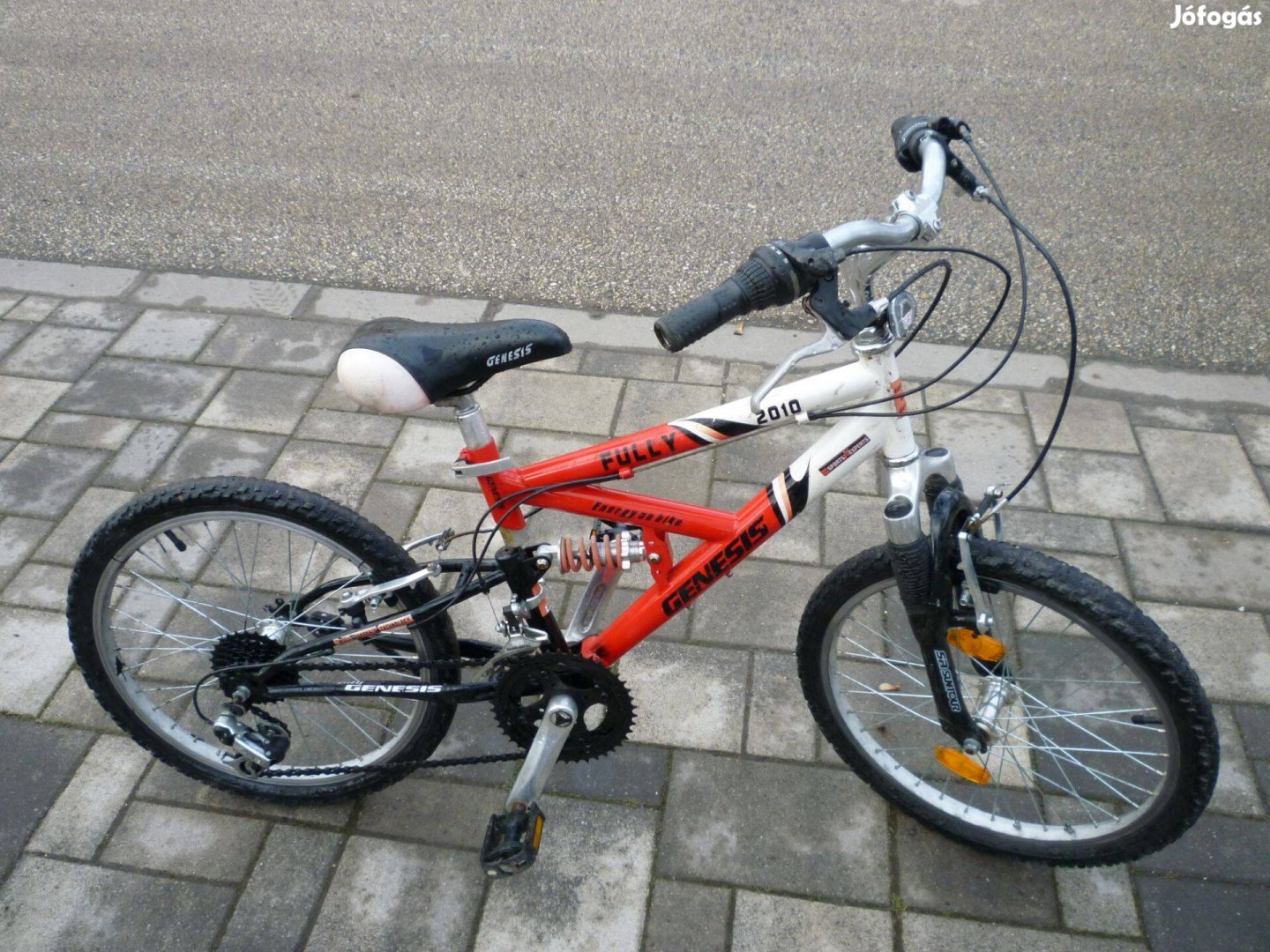 Genesis 20-as újszerű gyermek kerékpár