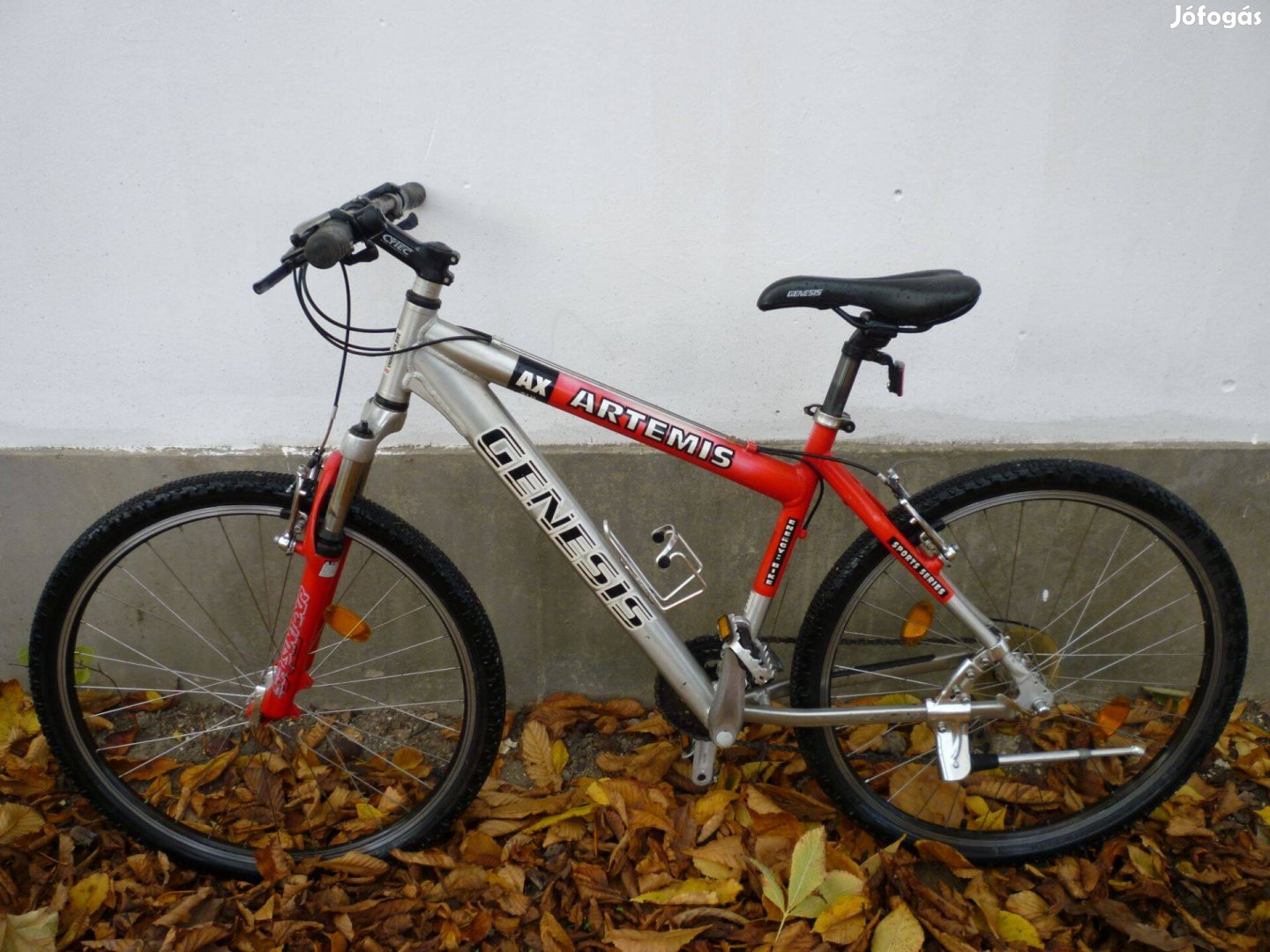 Genesis 26-os alu szép kerékpár