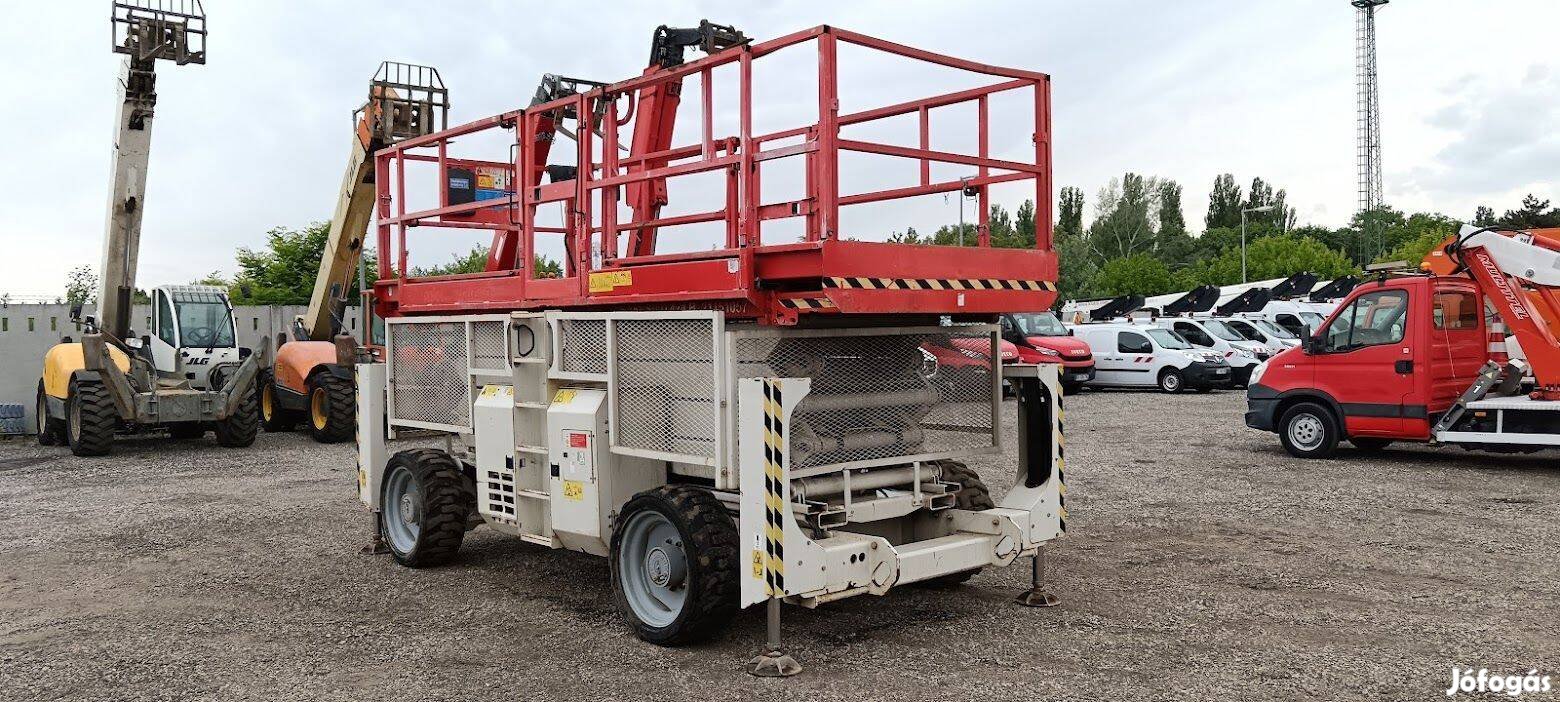 Genie GS4390 - 15,11 m, diesel, 4x