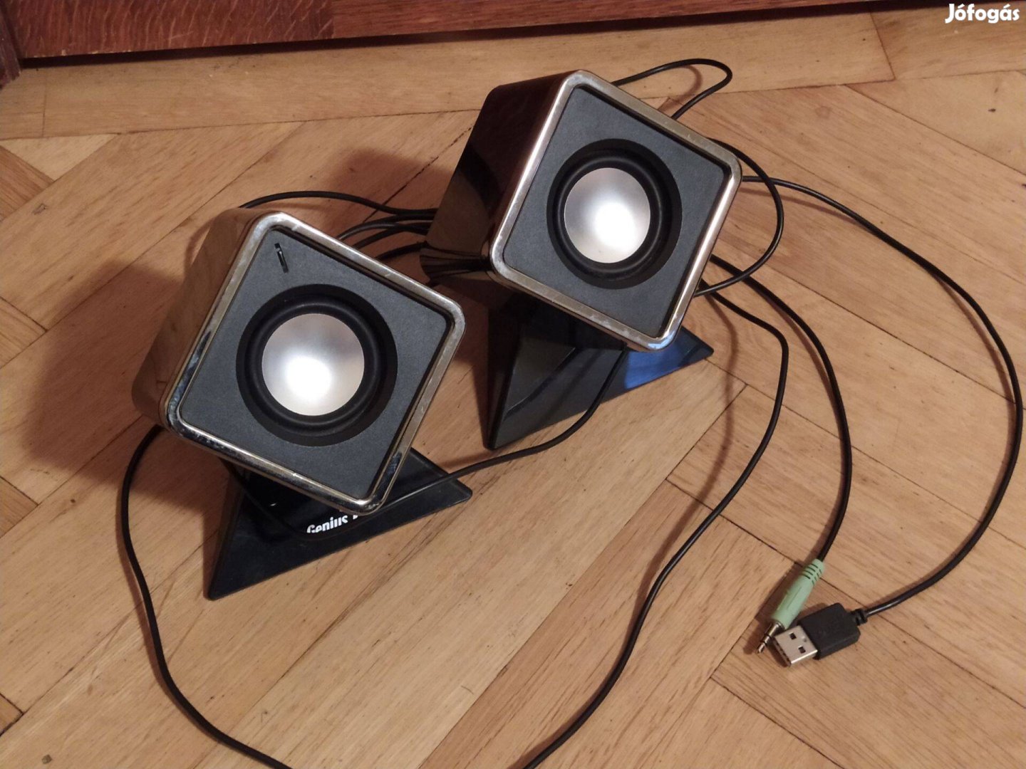 Genius PC hangszóró egyedi döntött kialakítás