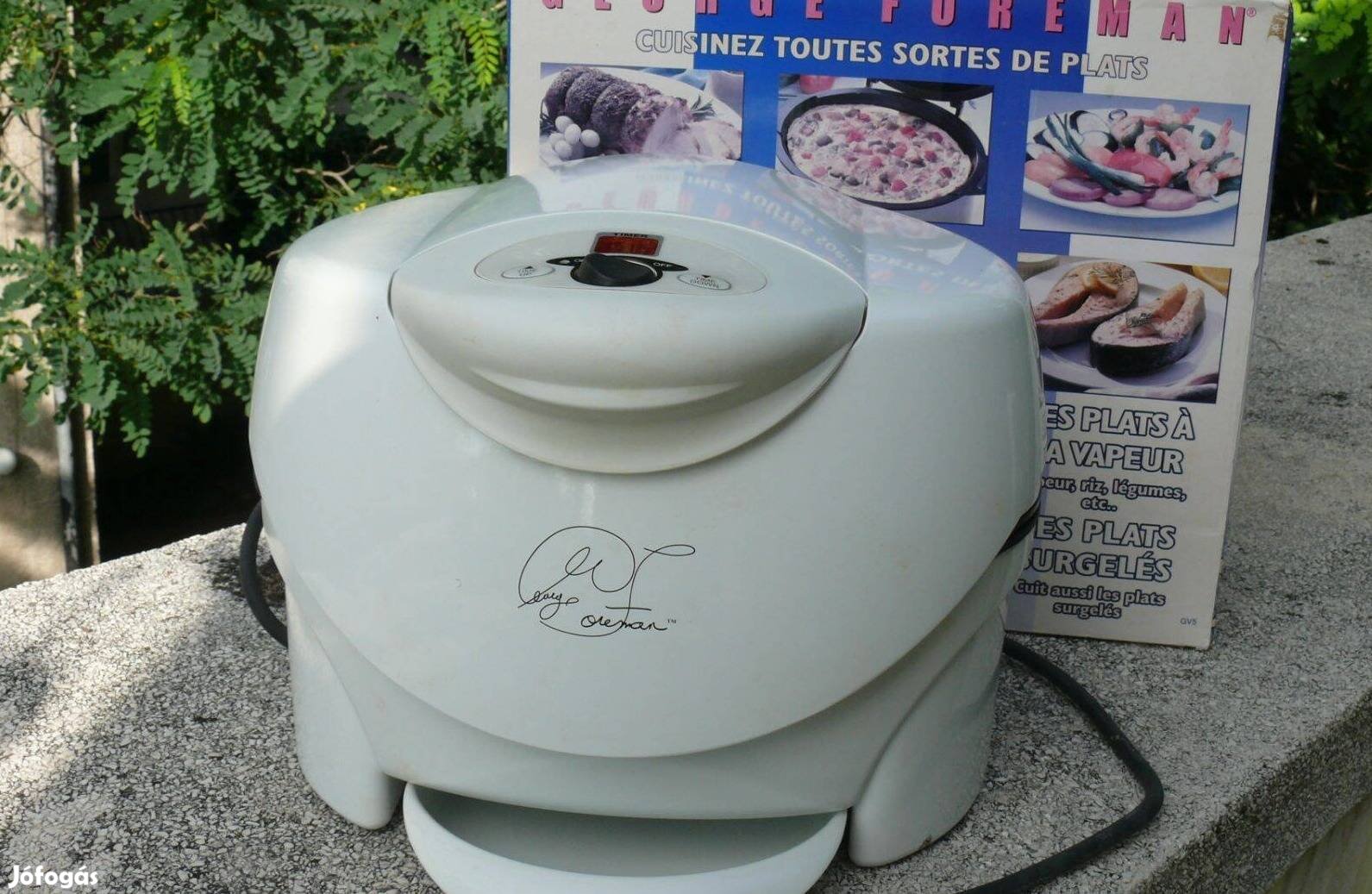 George Foreman (híres boxoló) szponzorálta elektromos grill sütő