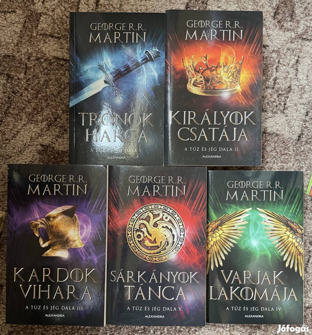 George R. R. Martin: Trónok harca 1-5.