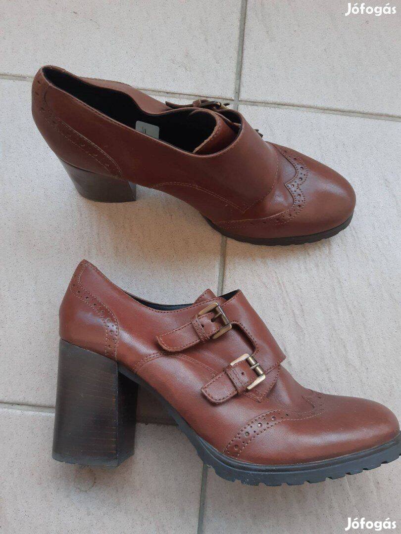 Geox 40-es barna elegáns női cipő