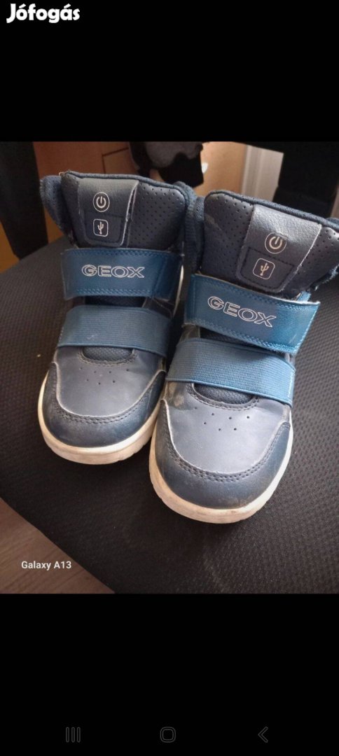 Geox márkájú fiú cipő