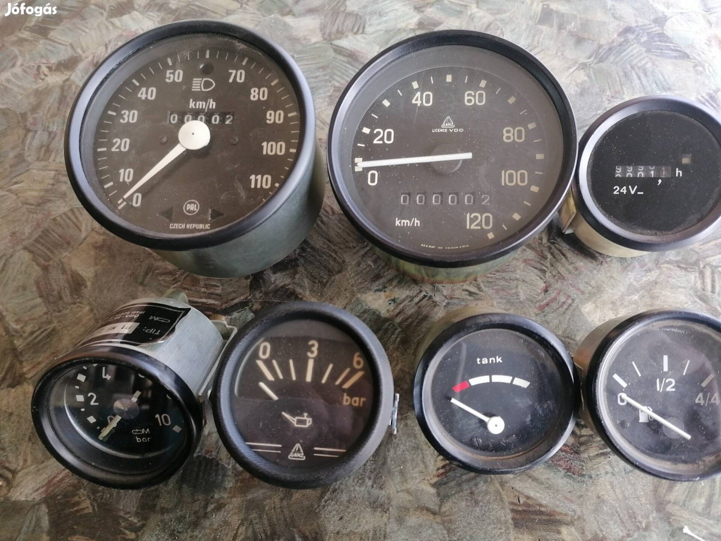 Gépjármű alkatrészek 