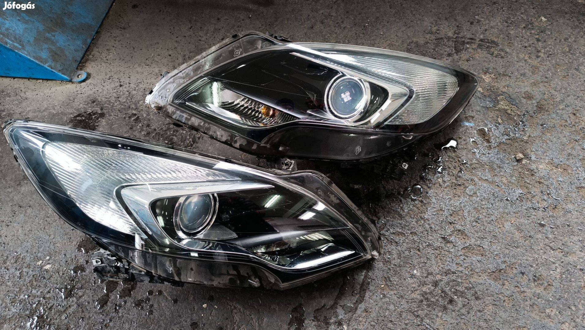 Gépkocsi fényszóró