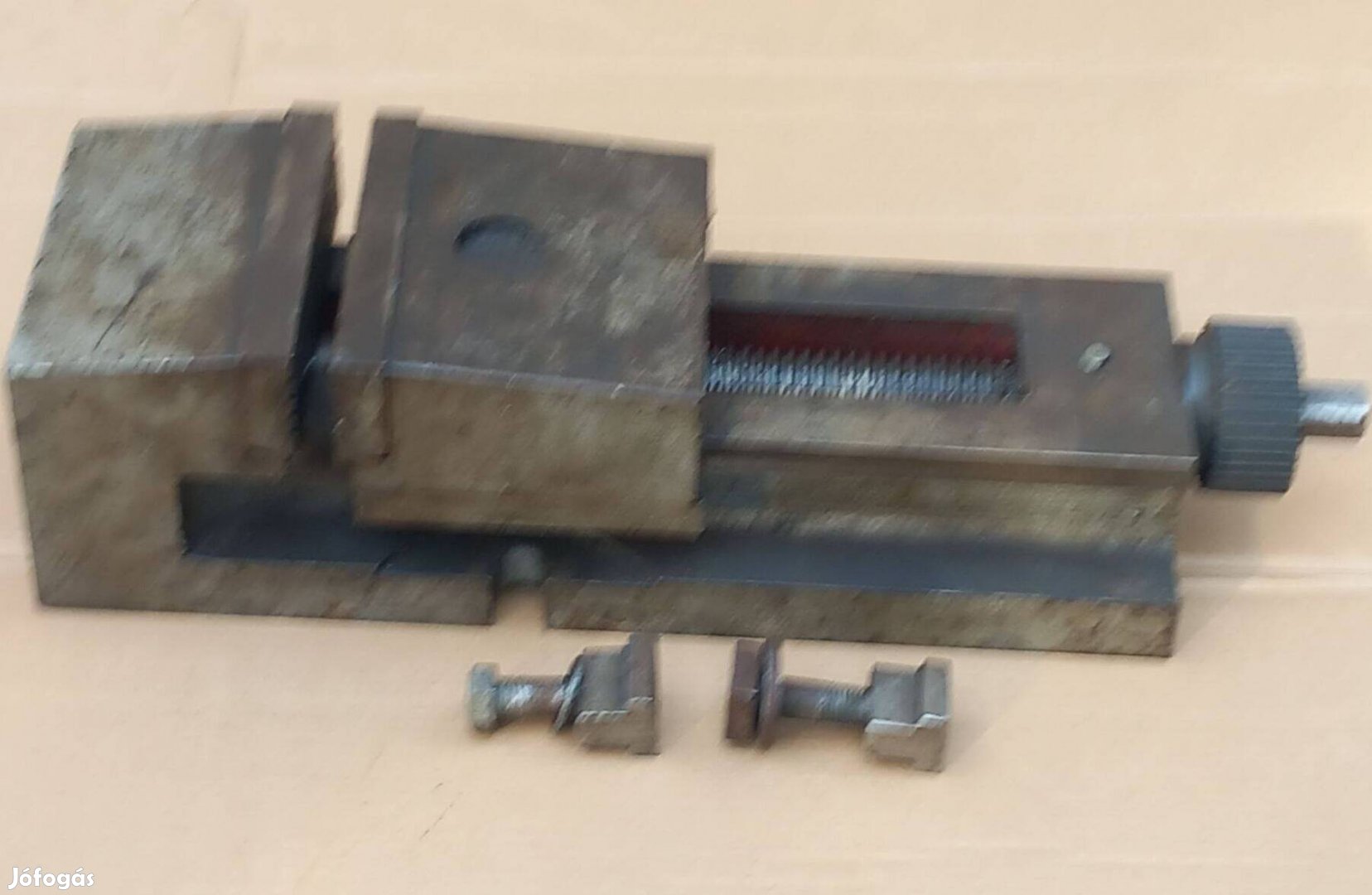 Gépsatu 160 mm, fix talppal