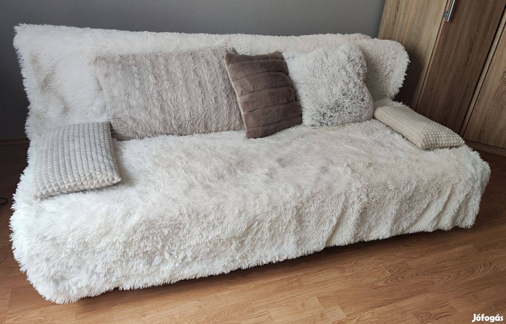 Gerincvédő zónás, bonellrugós SofartSzenza kanapéágy eladó