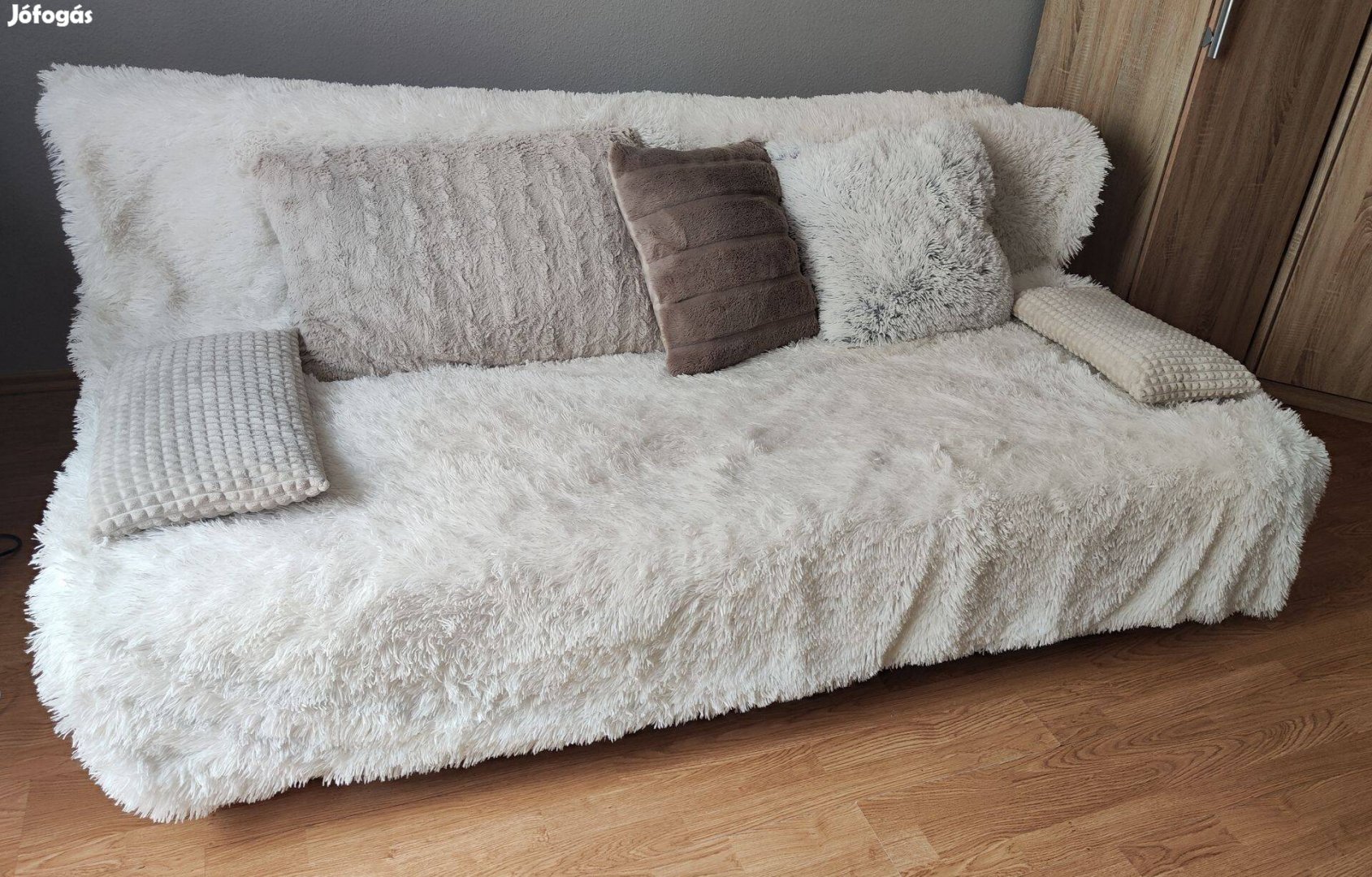 Gerincvédő zónás, bonellrugós SofartSzenza kanapéágy eladó