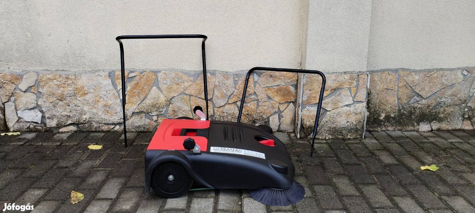 Germania térkő seprő KM70