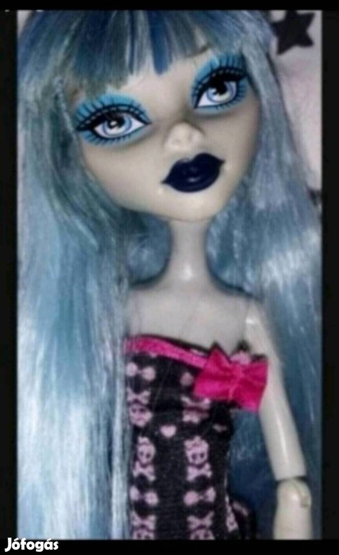 Ghoulia Yelps Monster high baba 