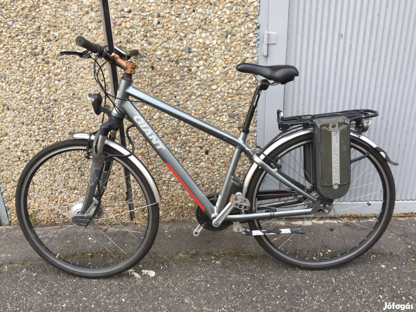Giant elektromos kerékpár hibás állapotban eladó