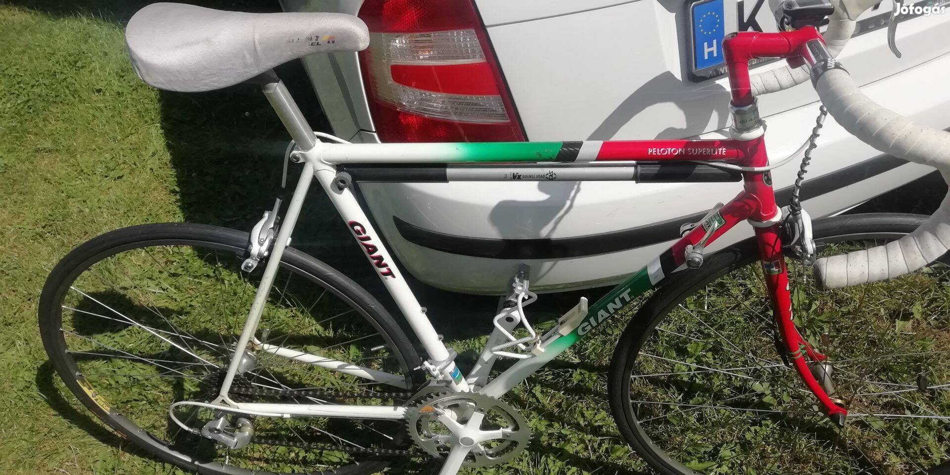 Giant peloton szuper lite országúti kerékpár újszerű állapotban eladó