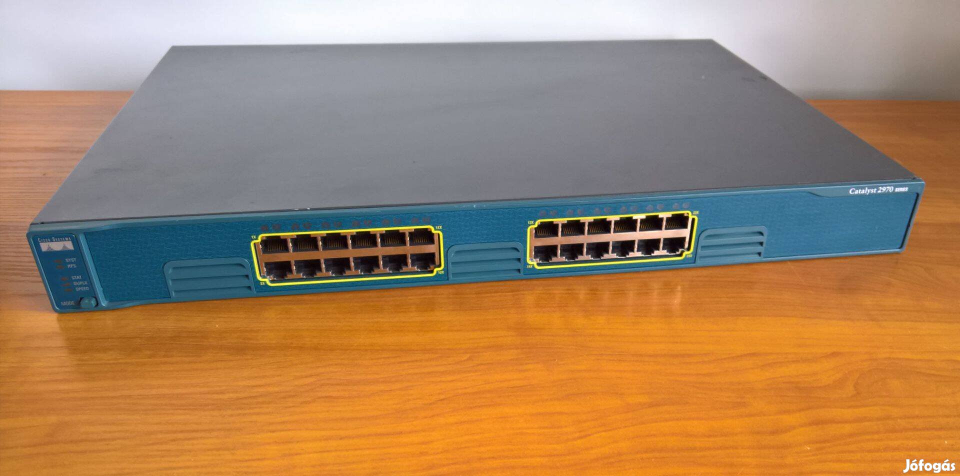 Giga ajánlat! Gigabites Cisco C2970G-24T-E 24 portos switch számlával,