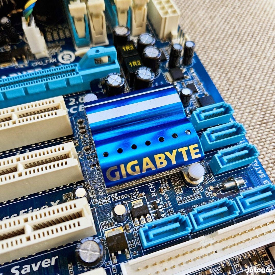 Gigabyte GA-P55-U3L + i5 650 + 4GB DDR3 félkonfig
