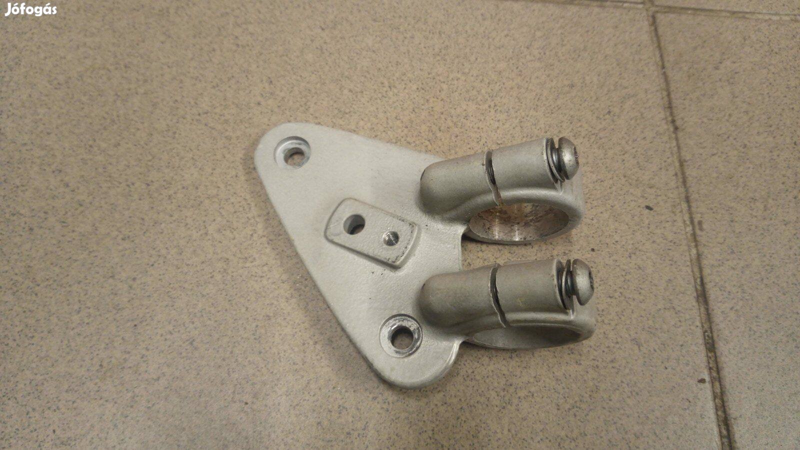 Gilera DNA 50 fejidom tartó konzol jobb