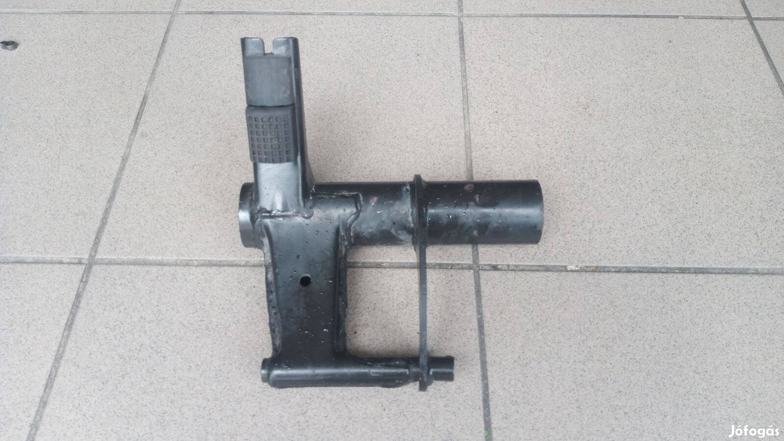 Gilera DNA motortartó bak