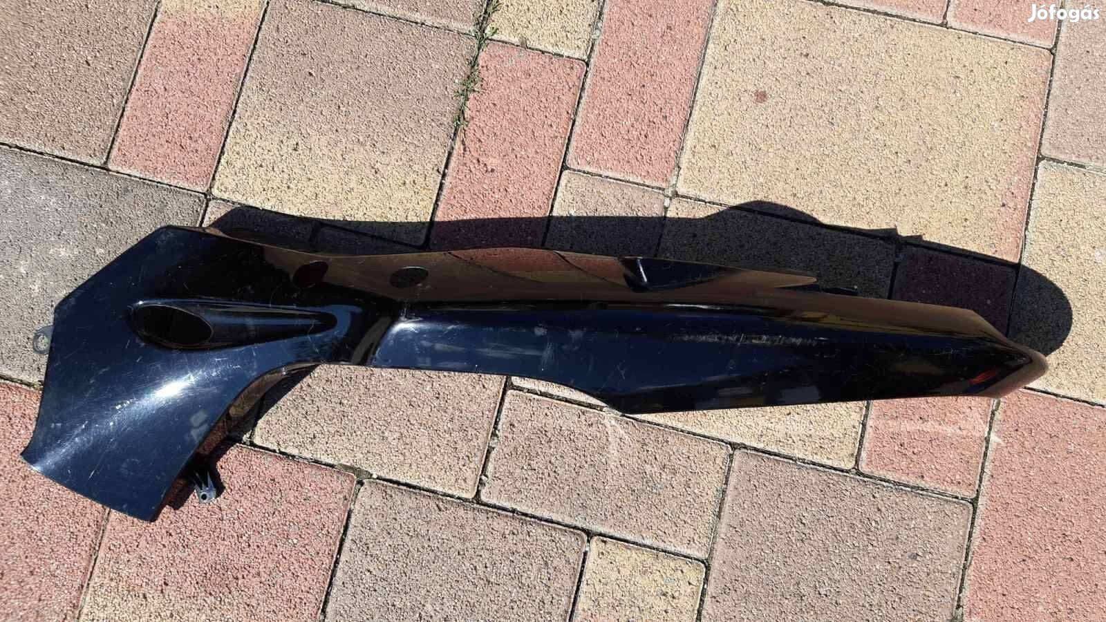 Gilera DNA ülés alatti idom bal