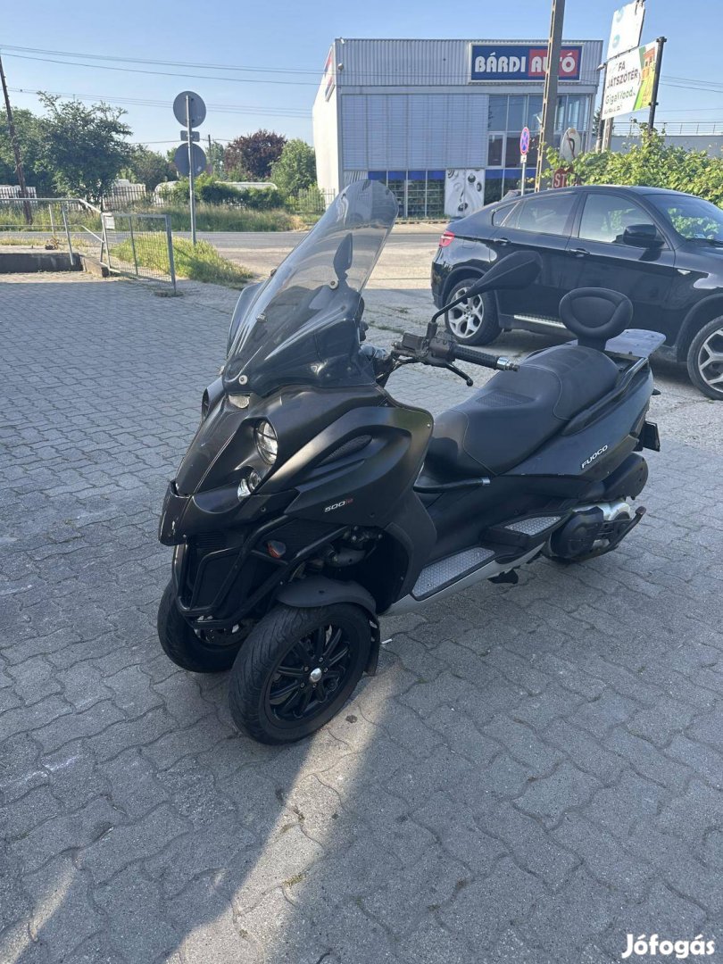 Gilera Fuoco 500 Eleje sérült. motorja rendben...