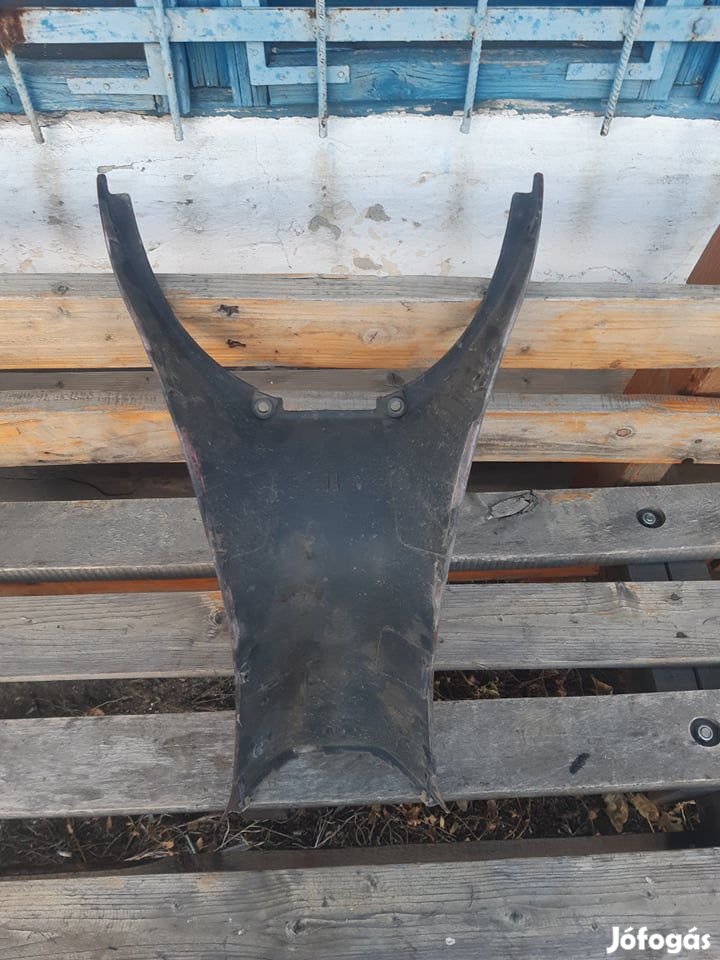 Gilera Runner láb közötti idom