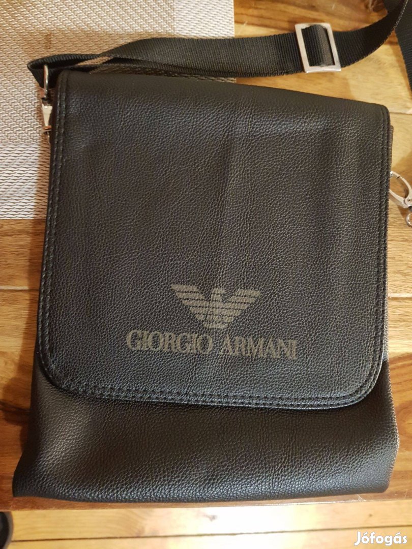 Giorgio Armani bőrből készült fekete válltáska (Armani táska), (új)