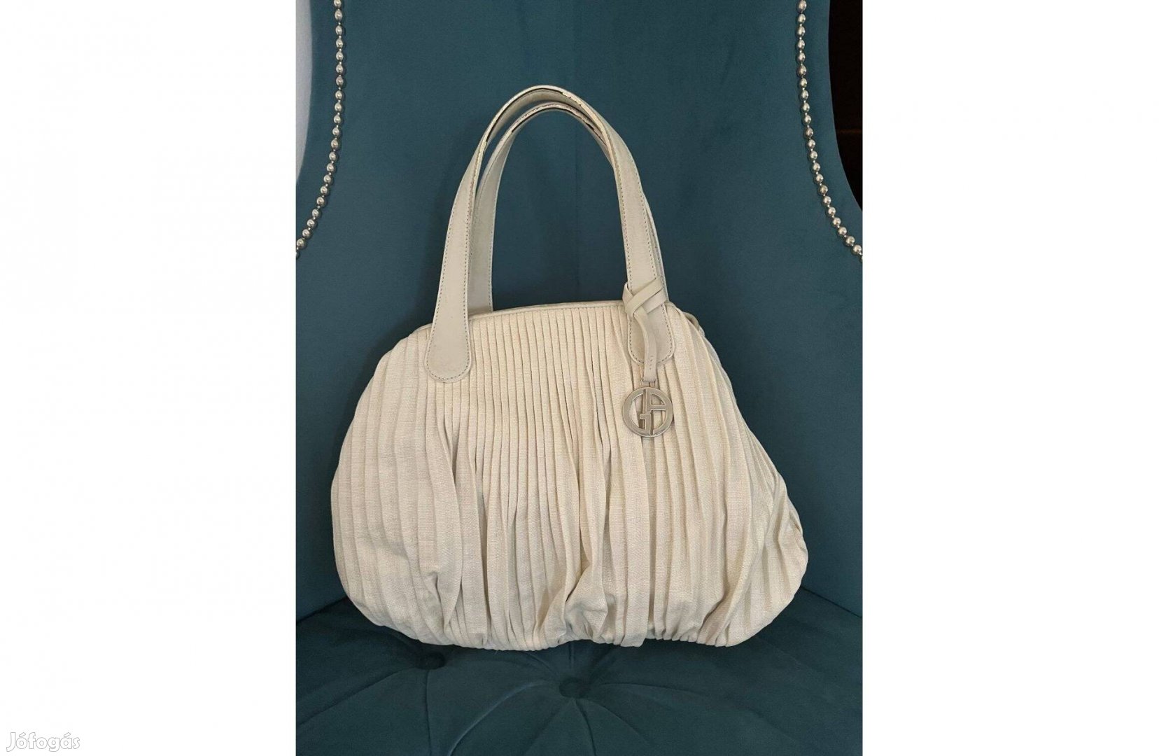 Giorgio Armani eredeti nagy méretű tört fehér táska