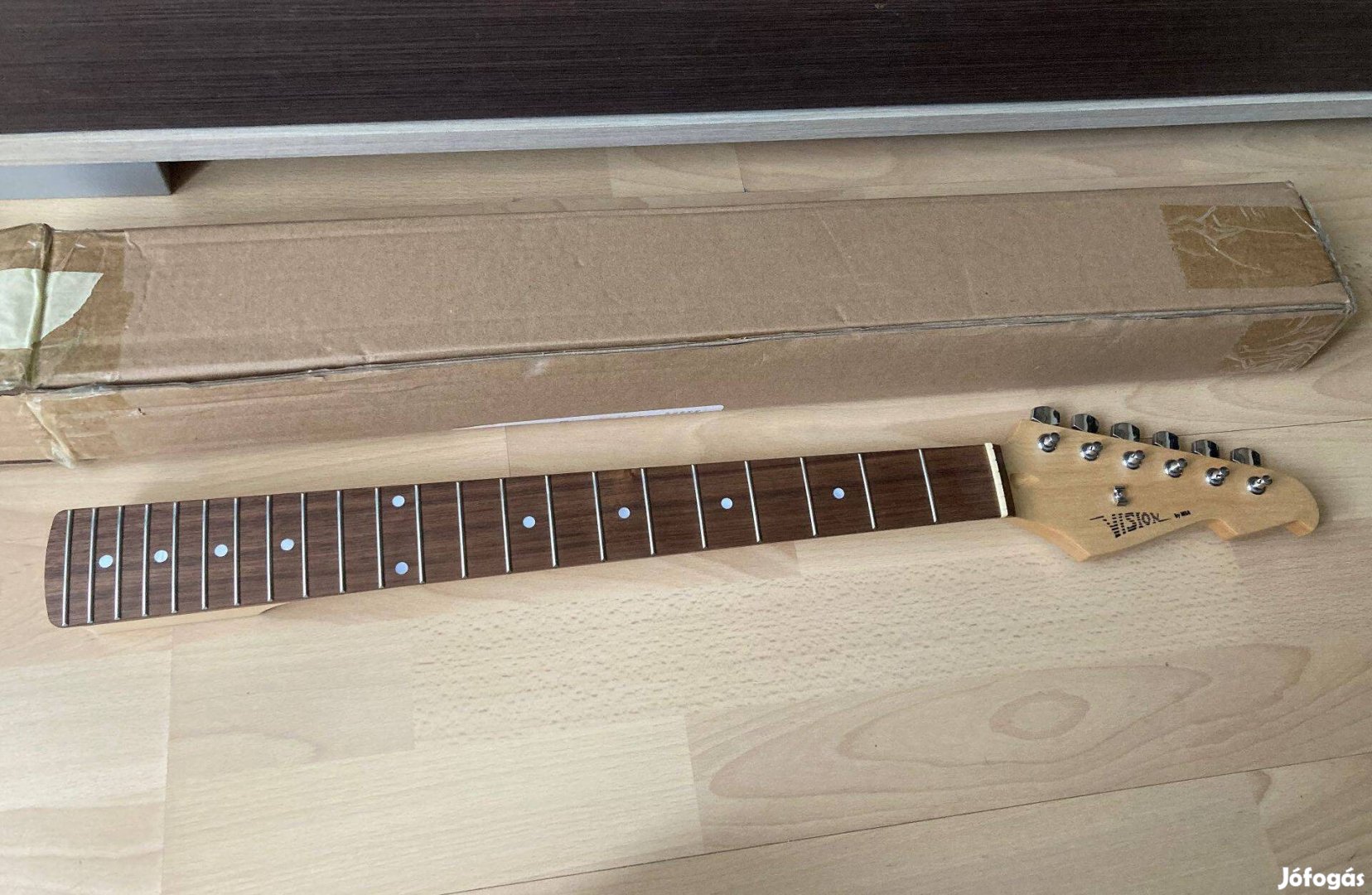 Gitár nyak, stratocaster, kulcsokkal