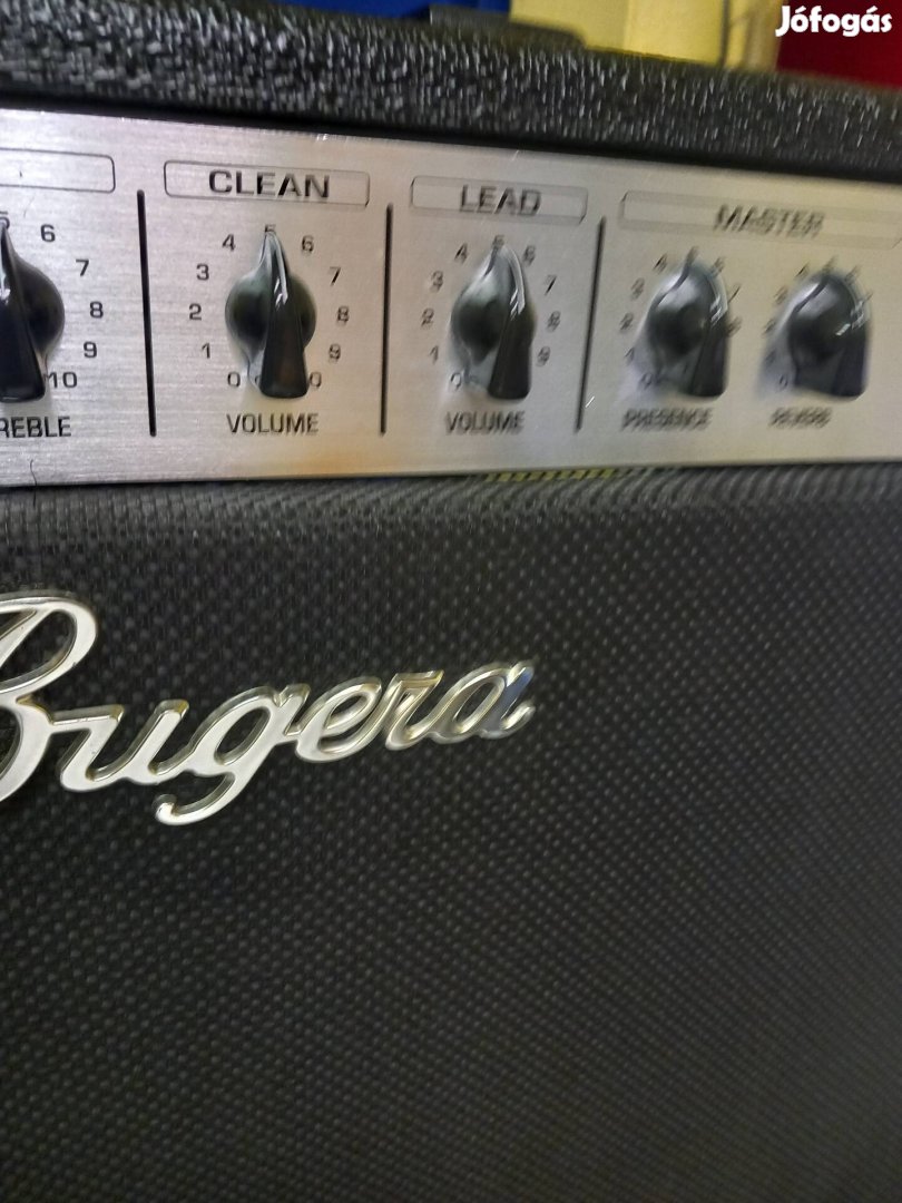 Gitárkombó, lábkapcsolóval együtt eladó !