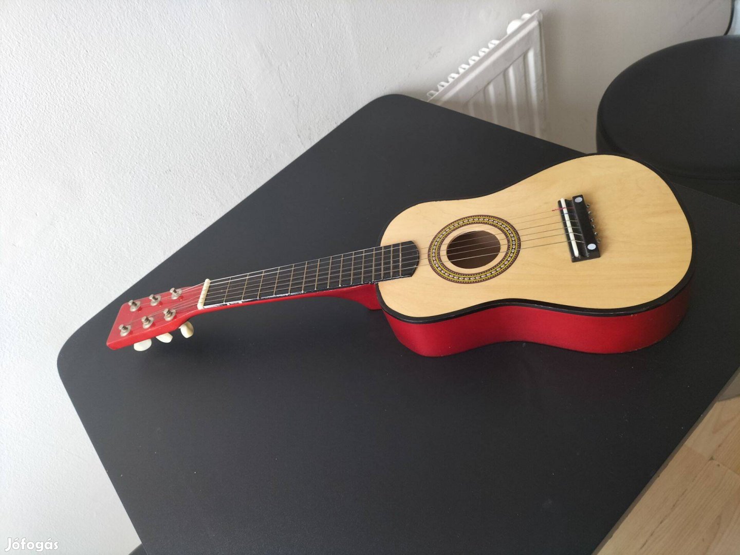 Gitarlele eladó