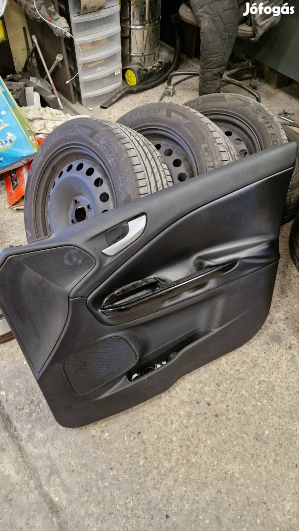 Giulietta ajtó kárpit 