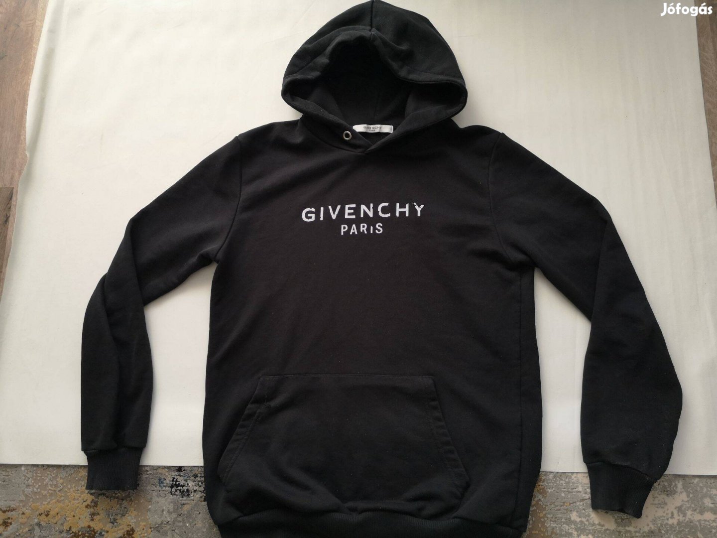 Givenchy kapucnis pulóver M méretű