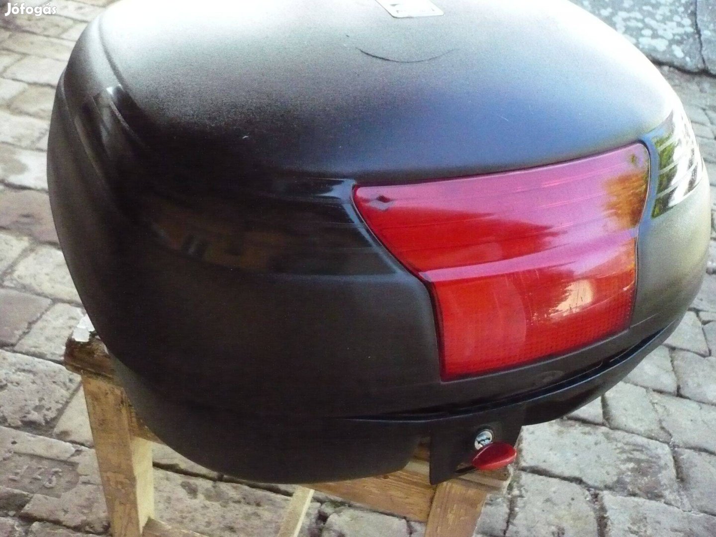 Givi E42 monolock doboz 42 L-es, Platnival