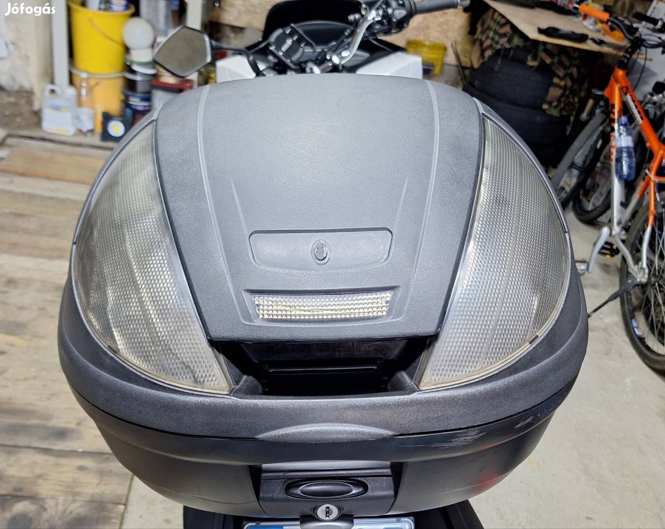 Givi Monolock motoros doboz + platni