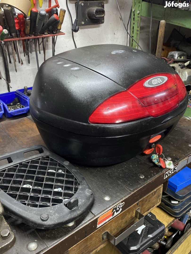 Givi Simply motoros koffer doboz túradoboz ingyen foxposttal