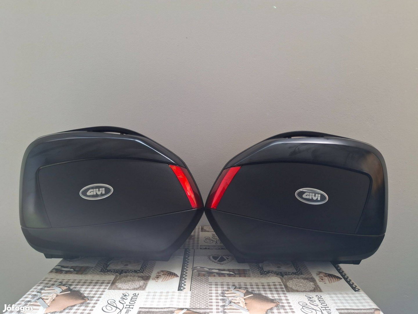Givi V35 túradoboz
