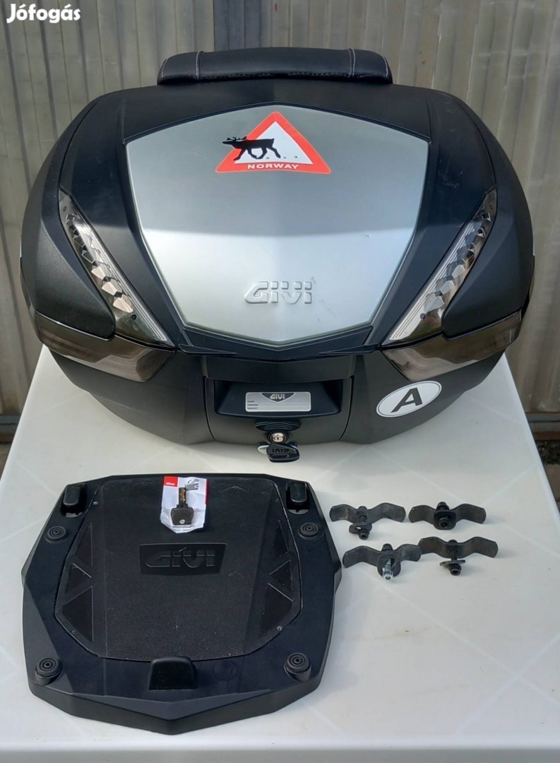 Givi V47 motoros doboz 