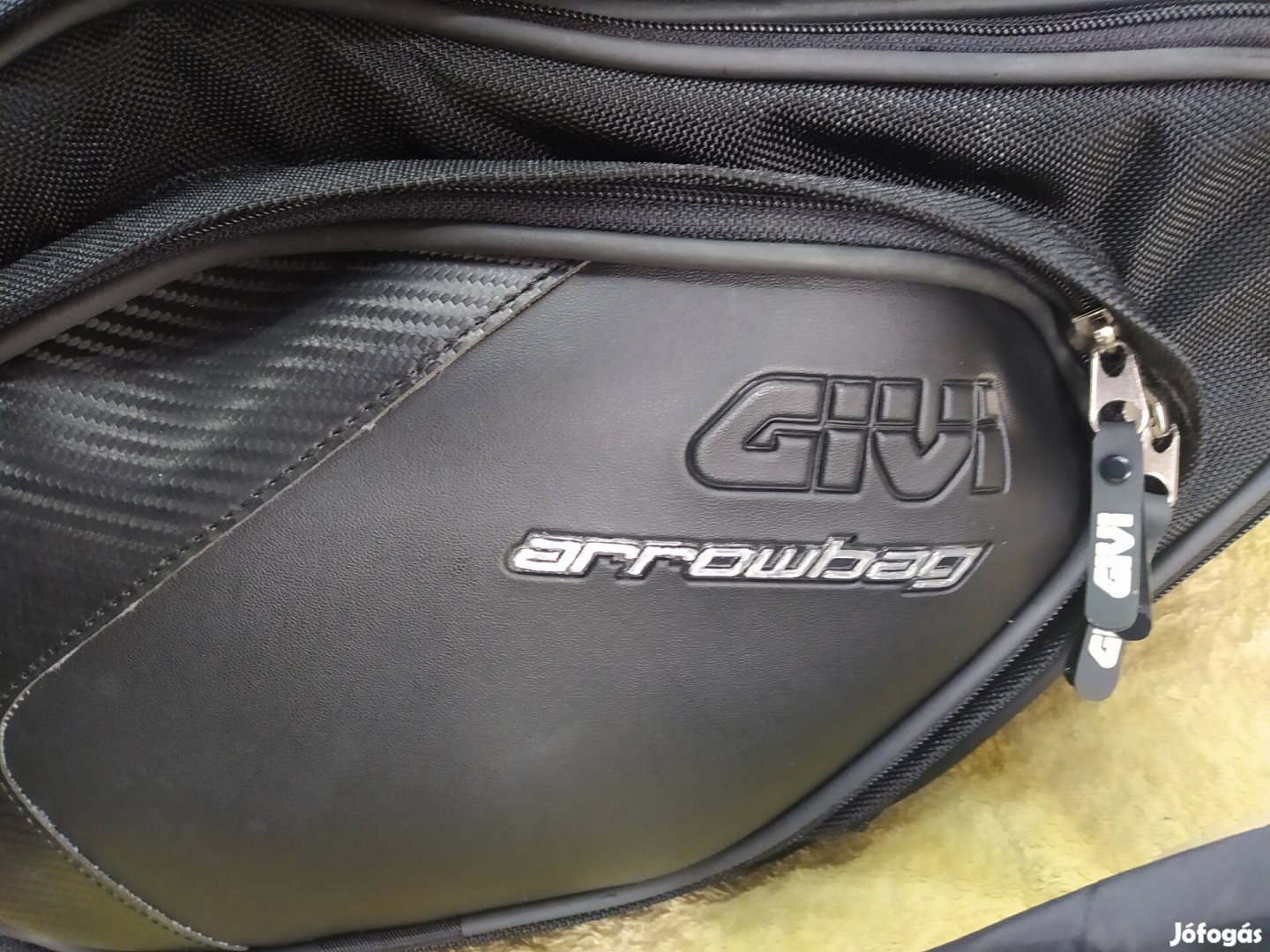 Givi arrowbag.. oldaltáska, újszerű..