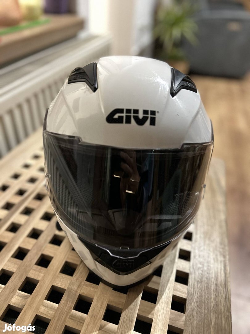 Givi motoros bukósisak eladó 